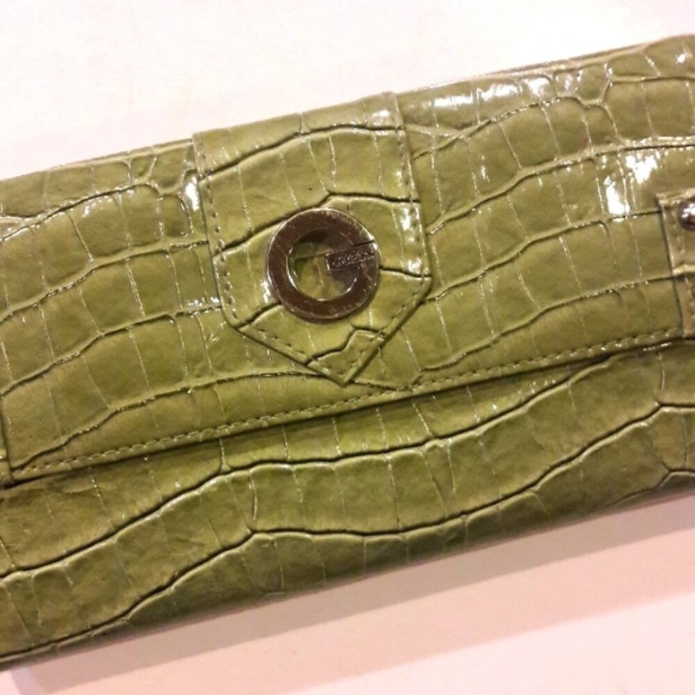 GUESS Tri Fold Wallet Green Faux Leather with Checkbook Holder NEW